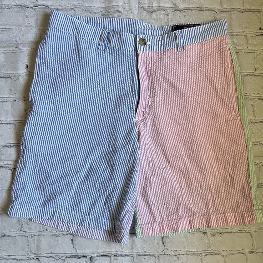 Mens Vineyard Vines Pierced Seersucker Club Shorts - Picture 2 of 6
